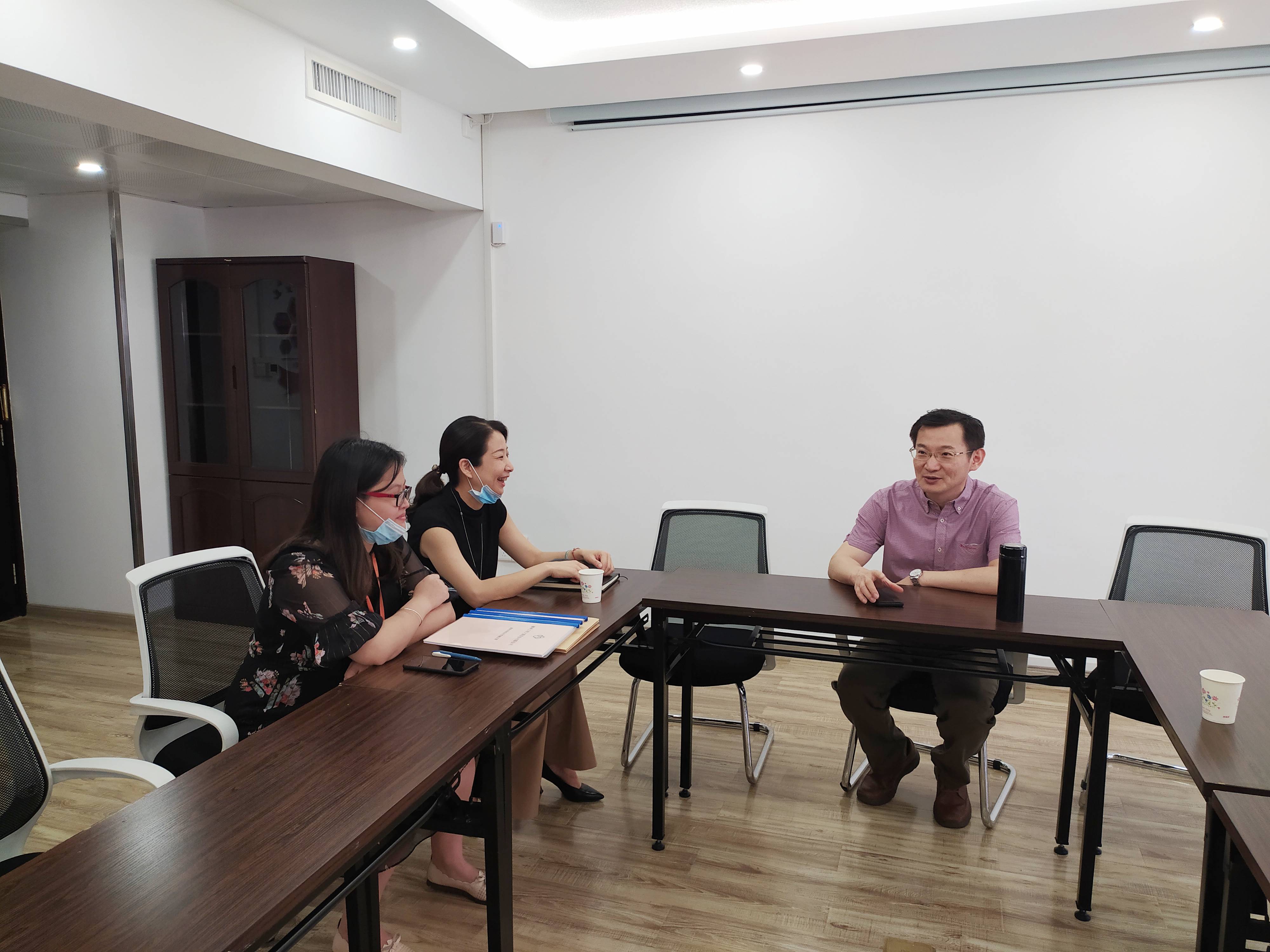 圖一為市產業(yè)集團紀委書記張健帶隊到所屬企業(yè)檢查廉政風險防控工作.jpg